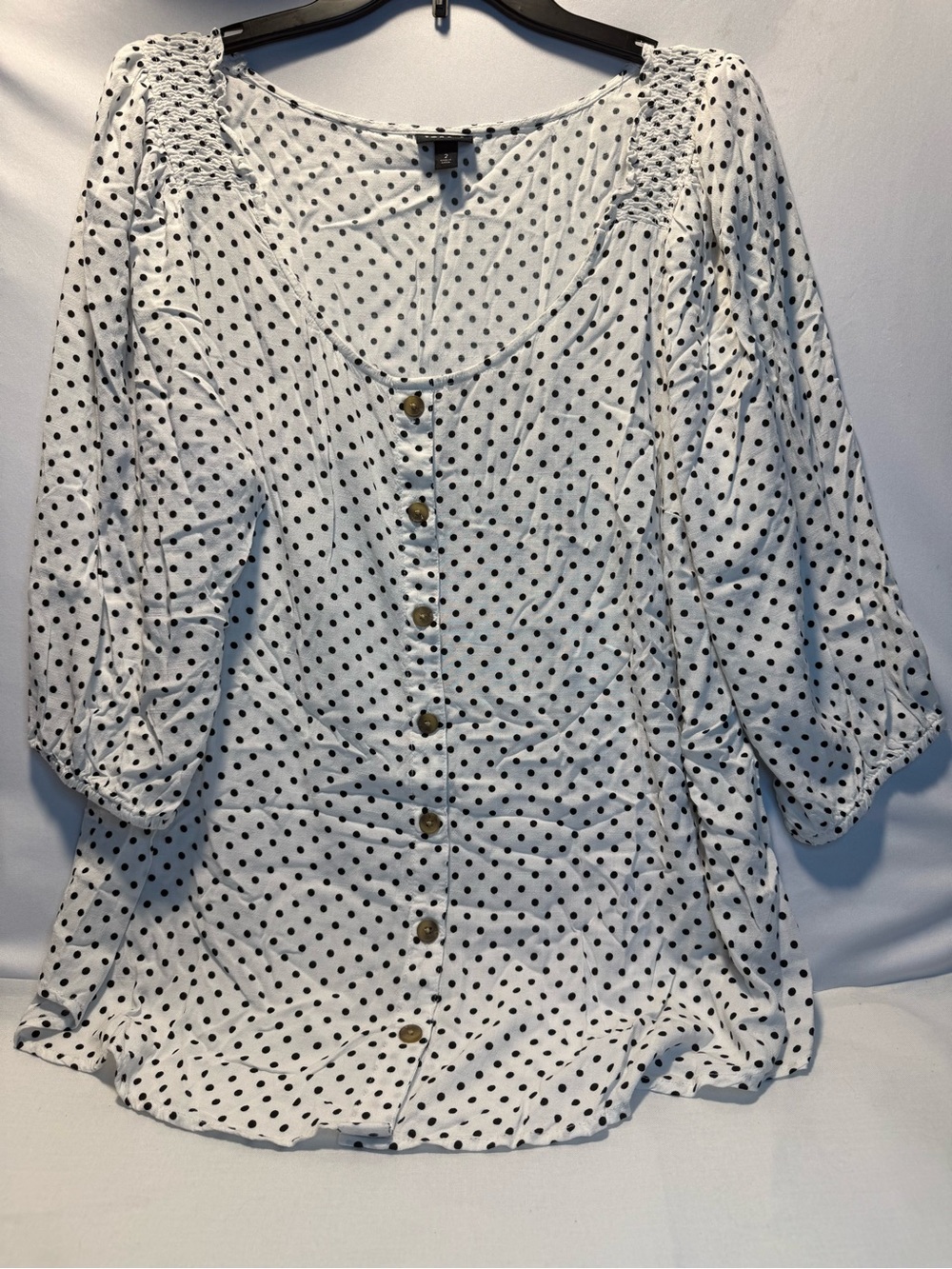 torrid White Scoop-Neck Button-Front Polka Dot Top Size 2 (XXL)